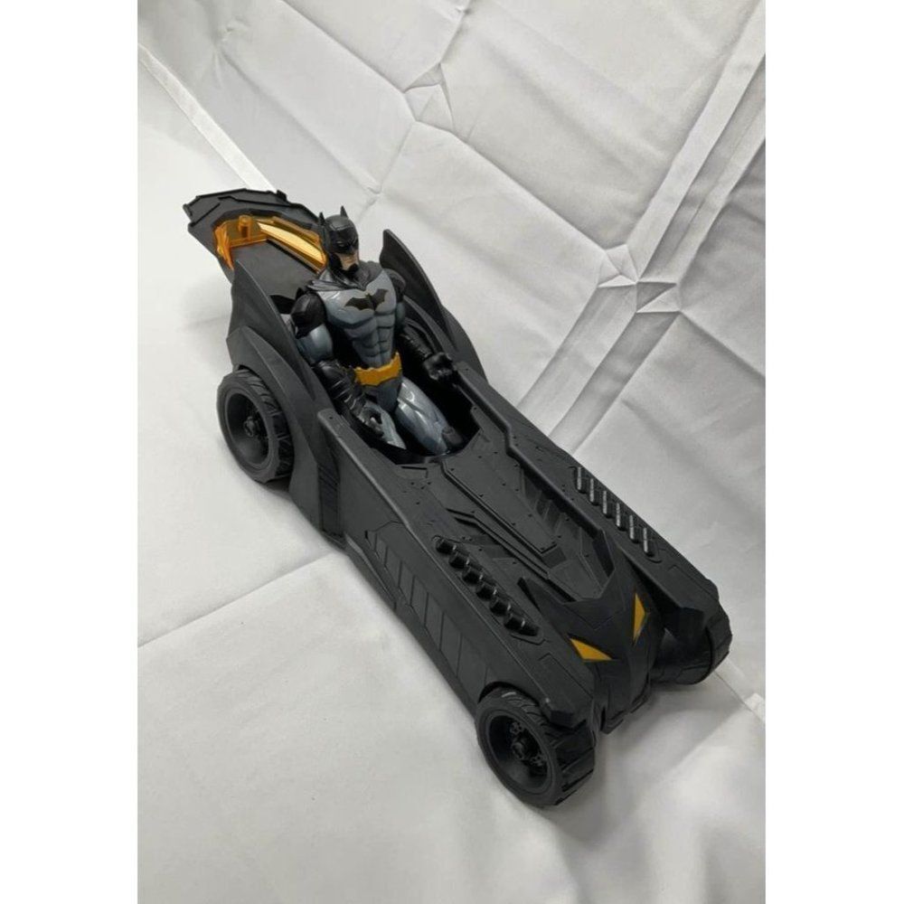 𝅺dc Comics Batman and Batmobile collectable toy